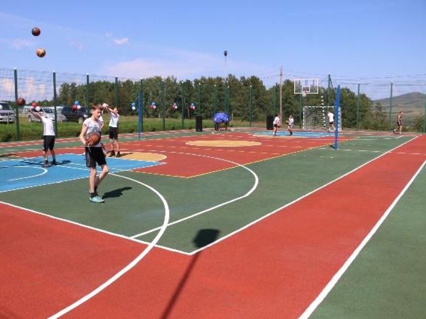 Минфин распределил по районам края 57 миллионов рублей на установку спортивных площадок